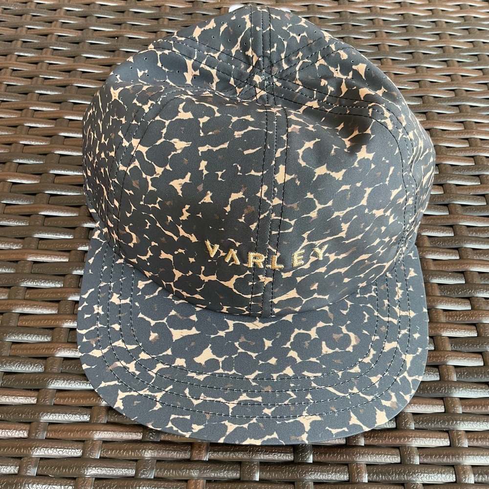 Varley Niles Active Cap CLEO print O/S NWT Cute Ret. $42